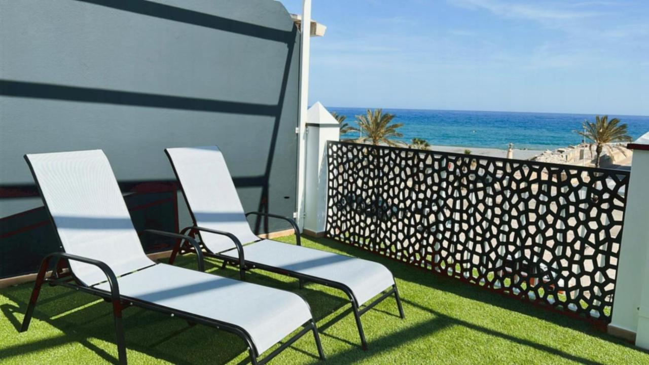 Apartamentos La Caleta Caleta De Velez Buitenkant foto