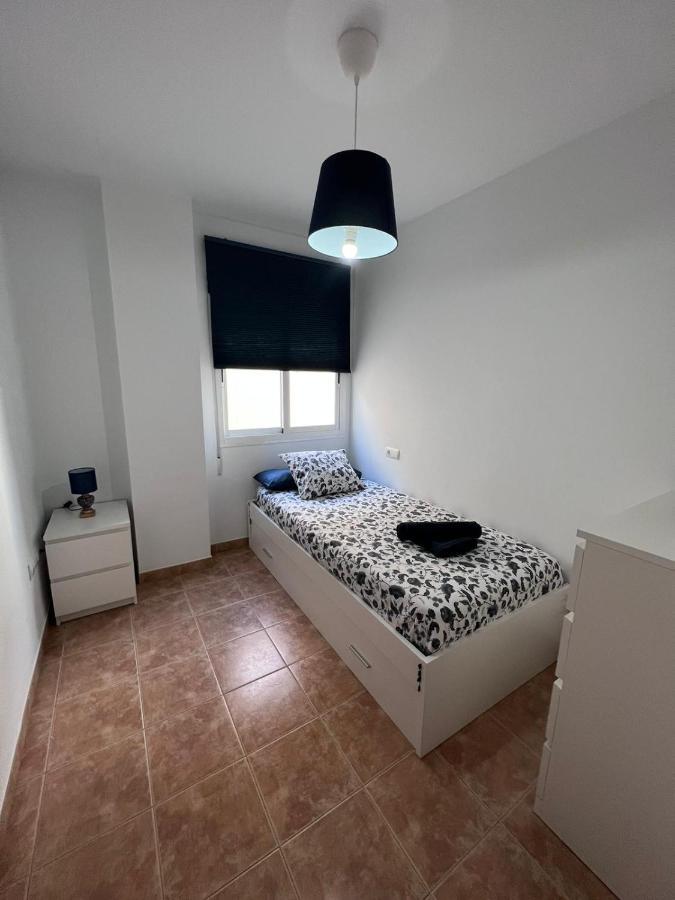 Apartamentos La Caleta Caleta De Velez Buitenkant foto